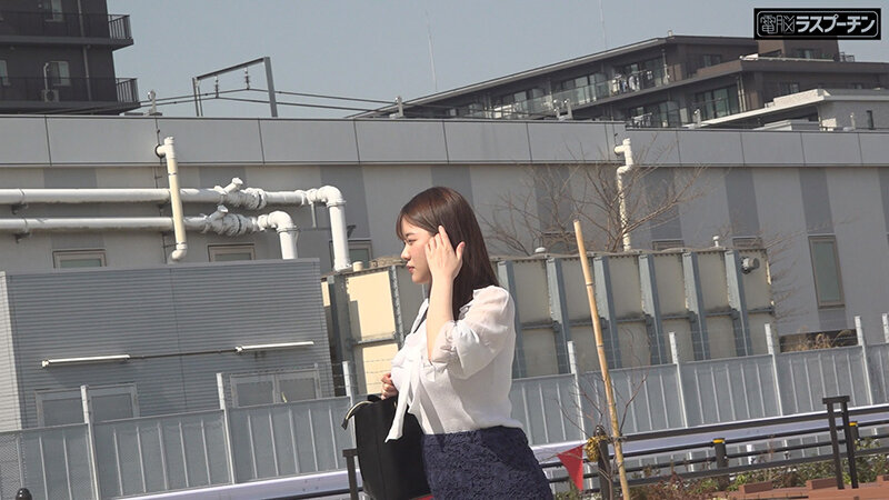 【1drpt00095】満員電車で吊り革にぶら下げられ両乳首同時開発のすえ無念の発情してしまった巨乳美女3 丸最レア / 電脳ラスプーチン