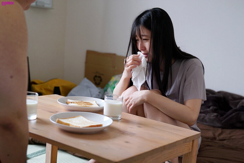 【1hawa00330】家出妻を住まわせて朝から晩までヤりまくり中出し生活中出し専用家出妻 ゆかりさん38歳 / コスモス映像