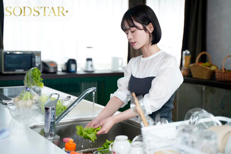 【1start00406】遠征中NTR サッカー選手の美人嫁がチー牛義兄にこっそり種付けされていたワンシーズン MINAMO / SODクリエイト