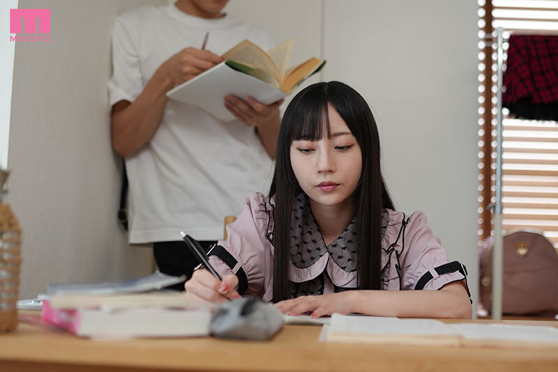 【mida00085】引きこもりヤンデレ地雷生徒を野外に連れ出したらラブホテルに連れ込まれチ〇ポが狂うまで痴女られて人生破滅した僕 七沢みあ / ムーディーズ