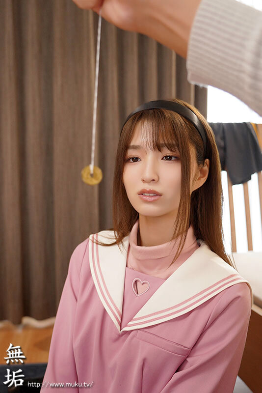 【mudr00284】催●によって「先日助けていただいたオナホです」と思い込んでる隣の家のかよちゃん 催●術は実在した！ 隣の家の美少女にオナホになる催●術をかけて口マ〇コとパイパンマ〇コが使い放題やり放題！ 倉本すみれ / 無垢