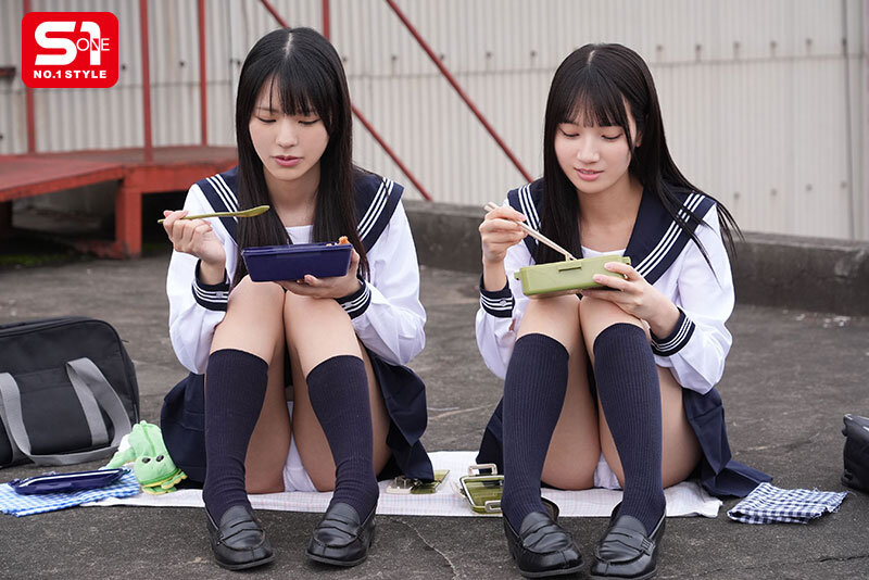【snos00002】イジメられている双子姉妹を救って、ふたり一緒に脱がせてみたい。 浅野こころ 榊原萌 / エスワン ナンバーワンスタイル