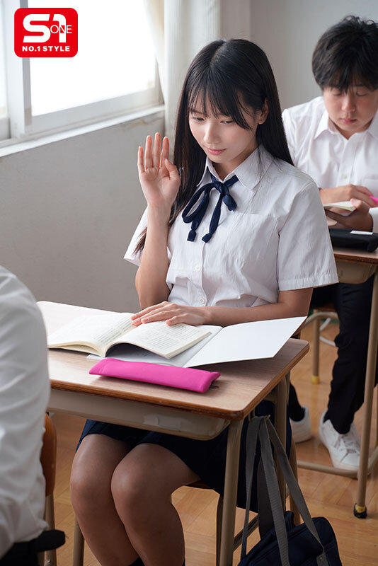 【snos00156】無口で大人しい女生徒なら体中を舐め回しても誰にも言わないんじゃないか？地味な図書委員は担任に舐め犯●れても抵抗できずイキまくる。 榊原萌 / エスワン ナンバーワンスタイル